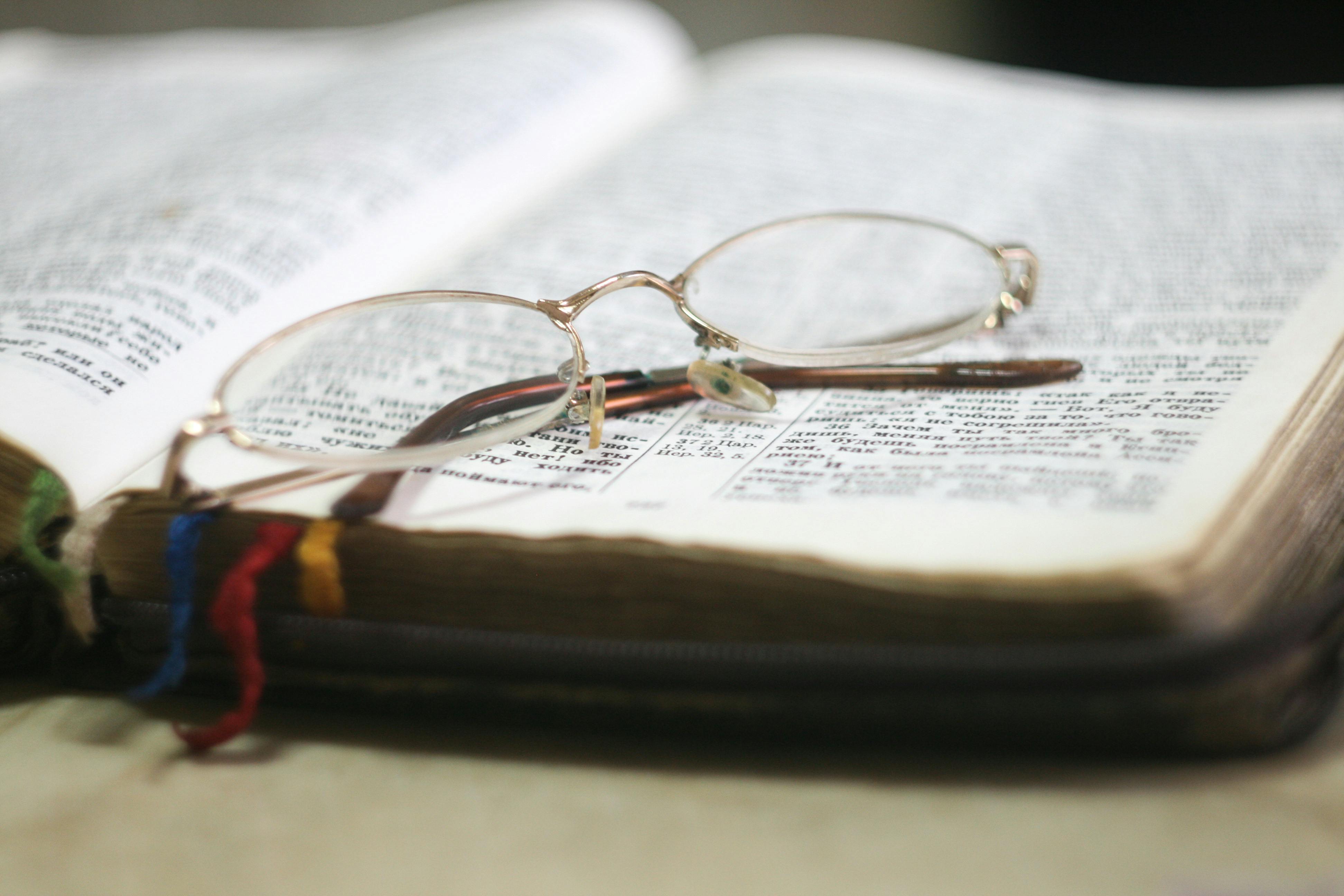 bibleglasses.jpg